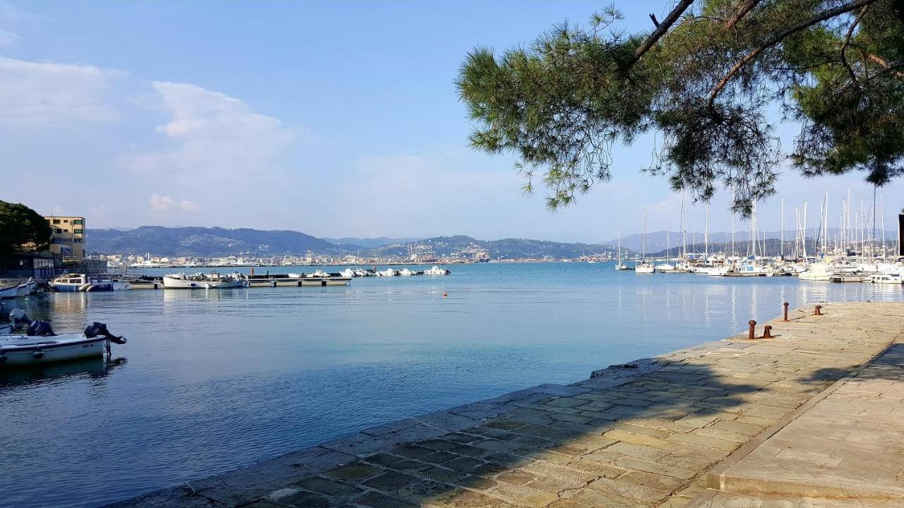 La Terrazza Nel Carruggio Villa Fezzano  Exterior photo